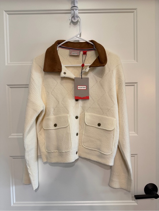 Hunter Tops - Women’s Hunter Cream Knit Button-Down with Brown Collar